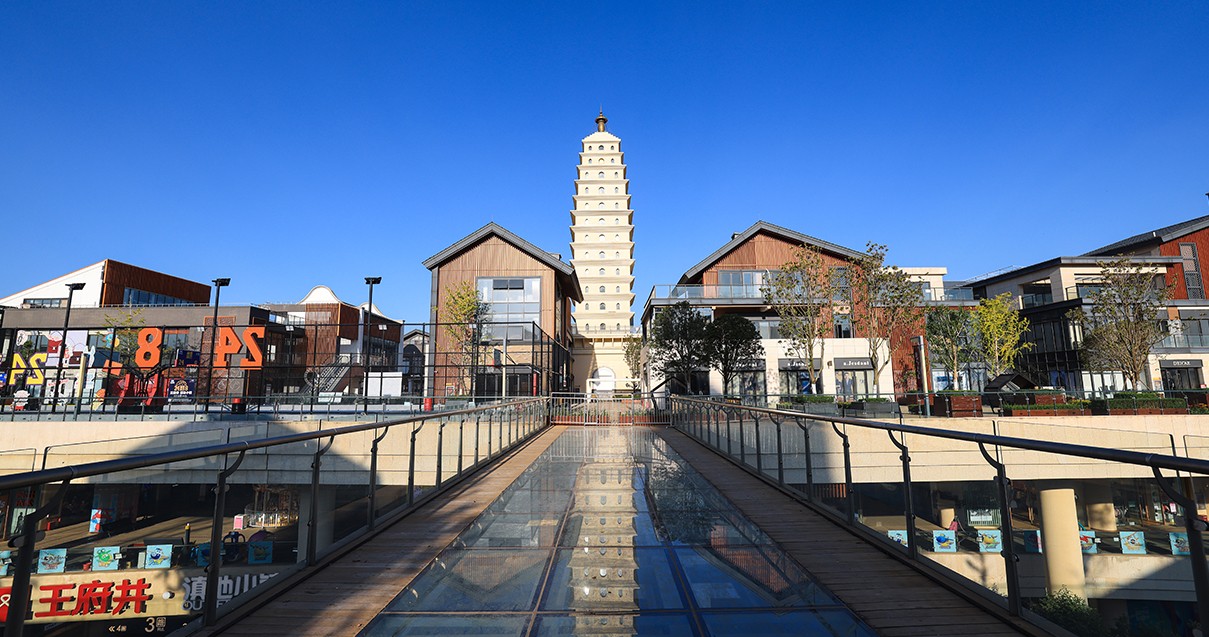 利来国国际最给力的老牌奥莱·滇池小镇