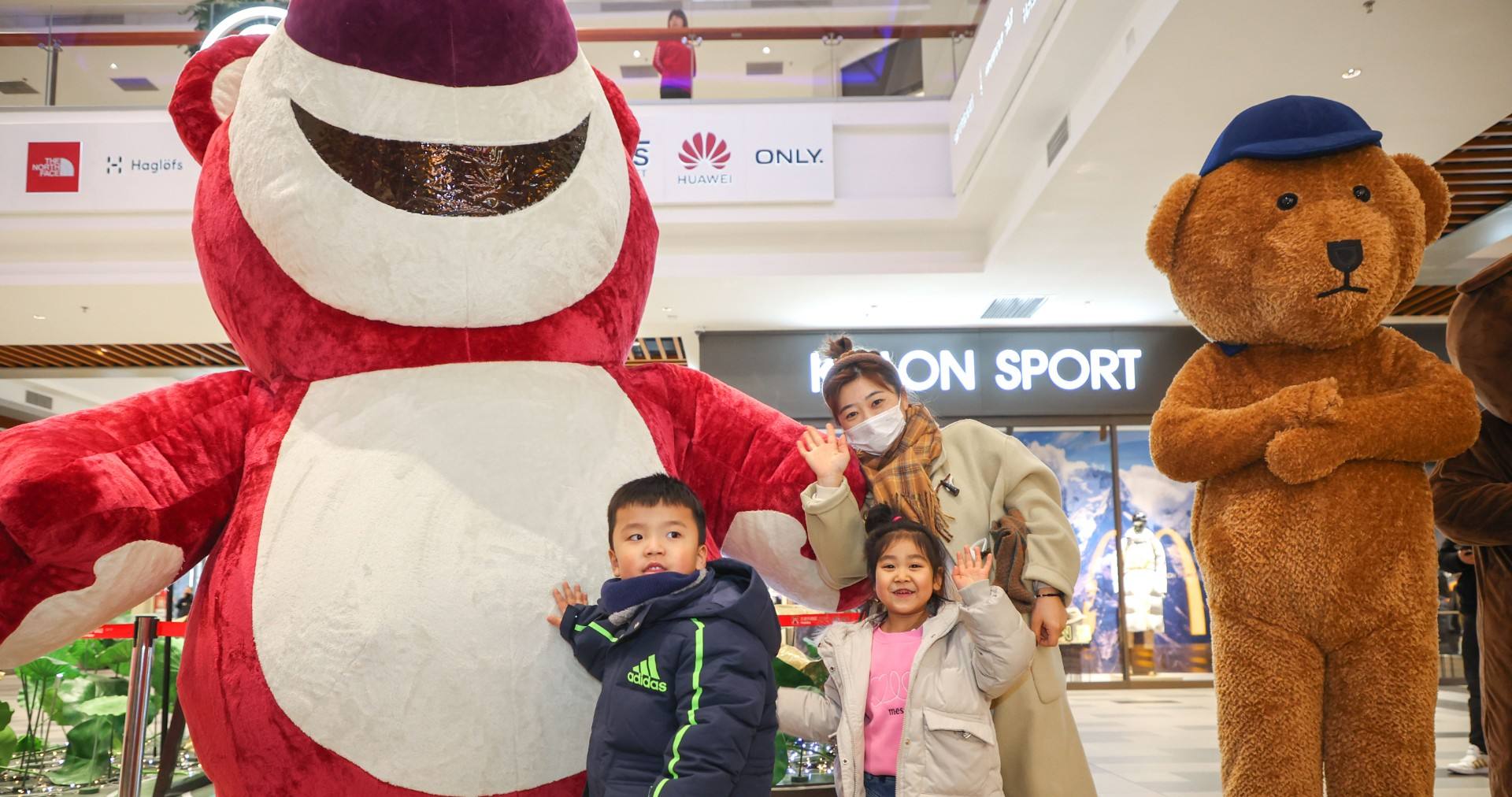 利来国国际最给力的老牌奥莱·棋盘山小镇